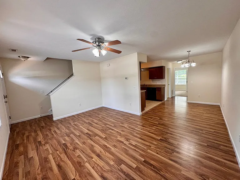 1029 Shenandoah St #103 — Photo 3