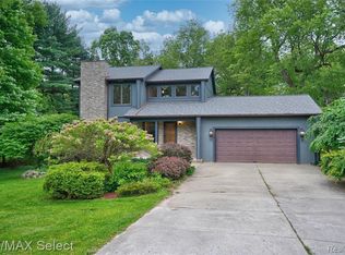 1444 Tanglewood Dr, Lapeer, MI
