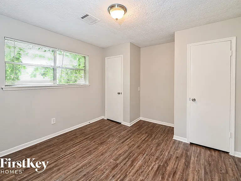 13706 Oleoke Ln — Photo 12