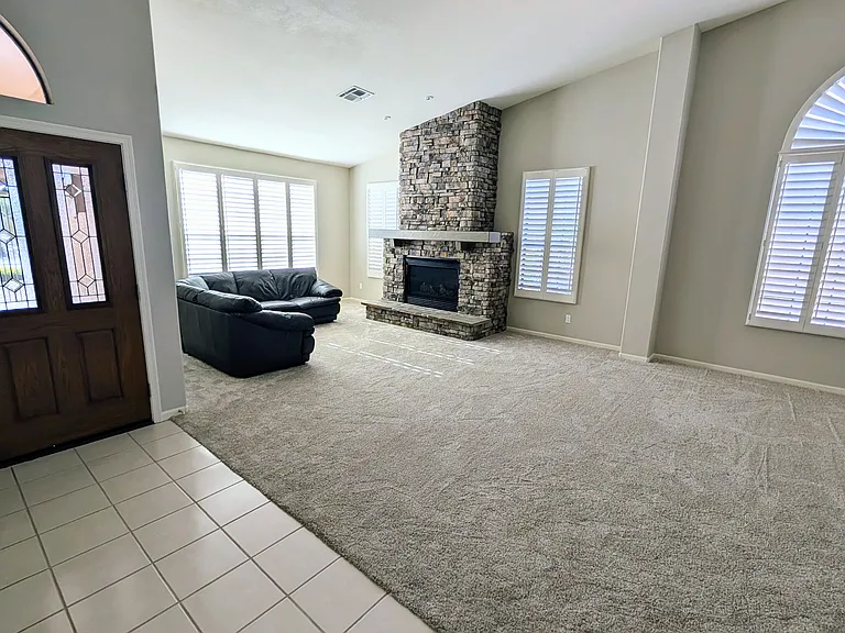 37985 S Eagle Dr — Photo 3