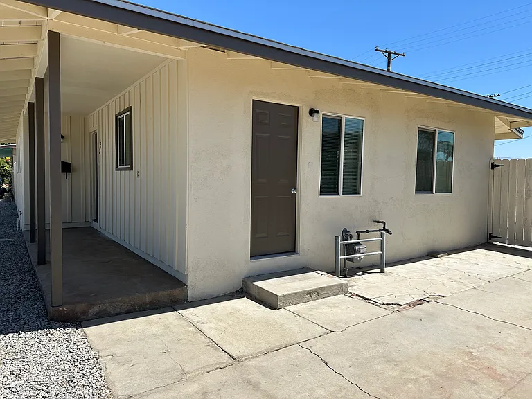 44900 Rubidoux St — Photo 20
