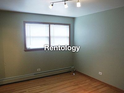 5th image of 4912 W Berteau Ave #2