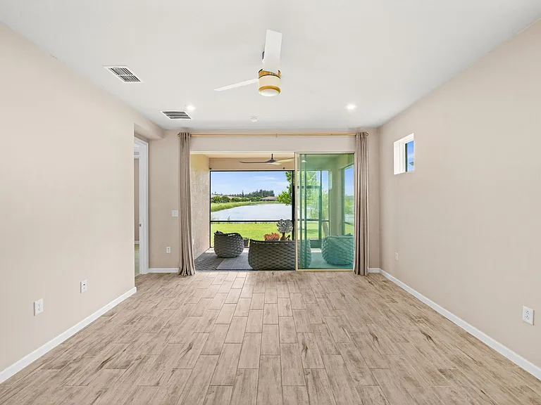 10288 Bonavie Cove Dr — Photo 13