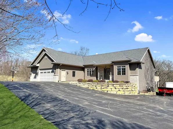 19-76 Timber Ridge Rd, Lanark, IL 61046