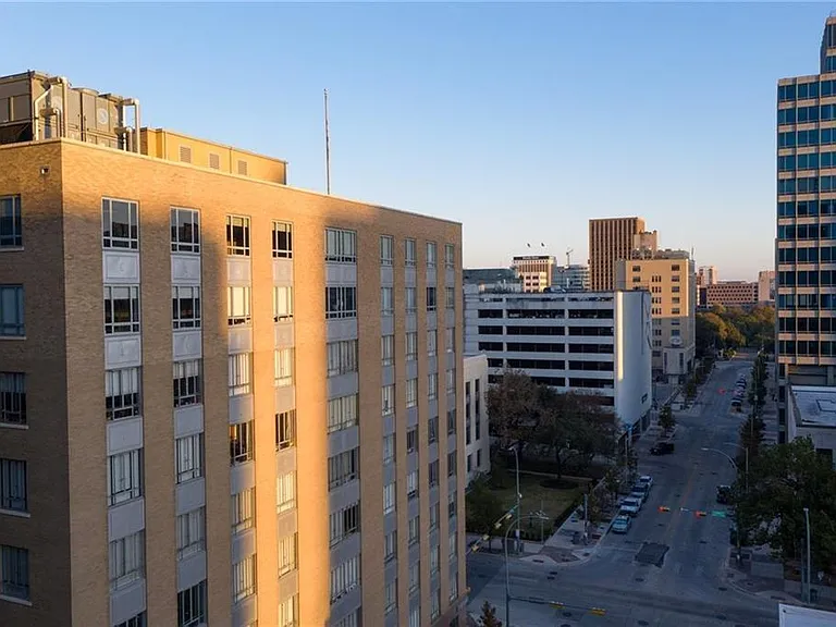 710 Colorado St #8C — Photo 24