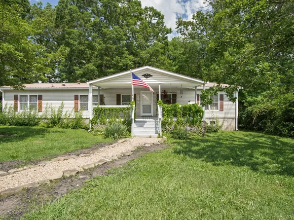 1047 Phillips Dr, Monterey, TN 38574