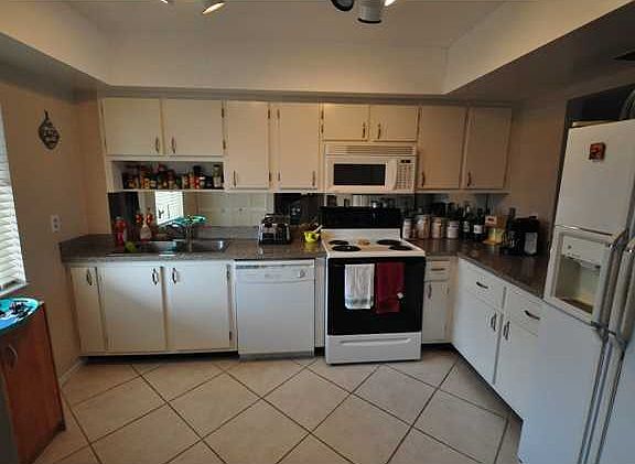 4th image of 312 Lake Cir APT 206