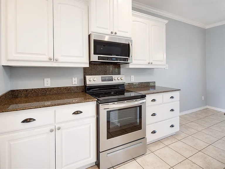 3715 Bridle Ct — Photo 7