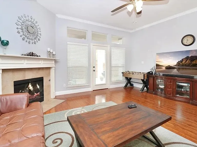 9070 Winding River Dr — Photo 16