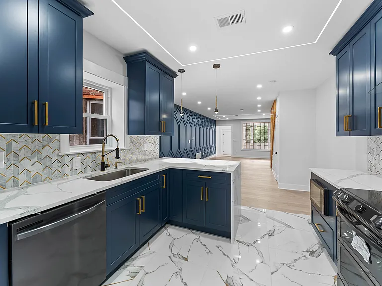 612 S 51st St — Photo 15