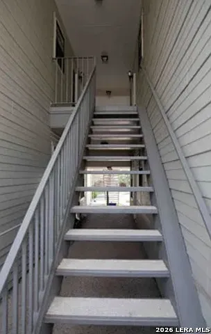 601 Thelma Dr #201 — Photo 2