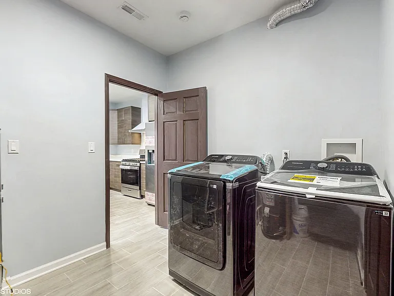 6808 N Clark St #2E — Photo 27
