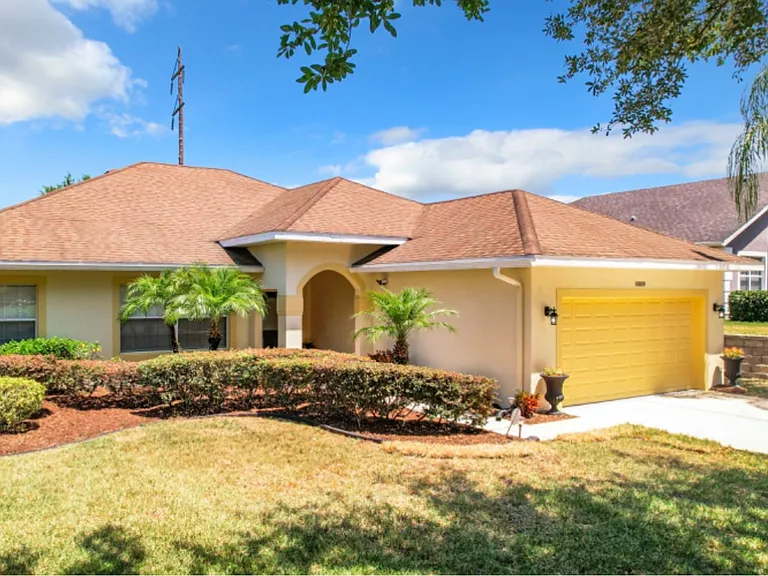 10809 Masters Dr — Photo 1