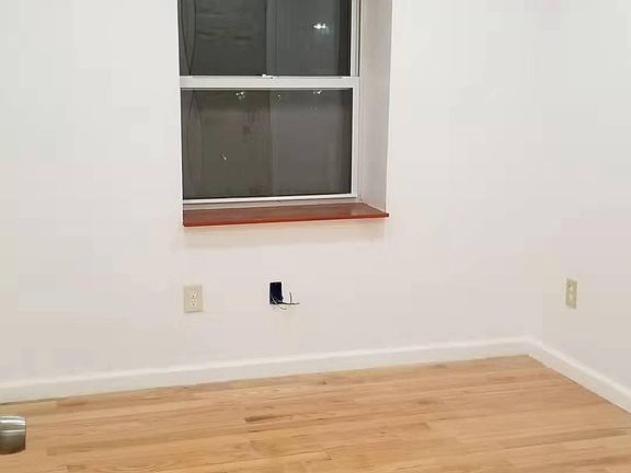 4th image of 52 N 9th St Floor 3
