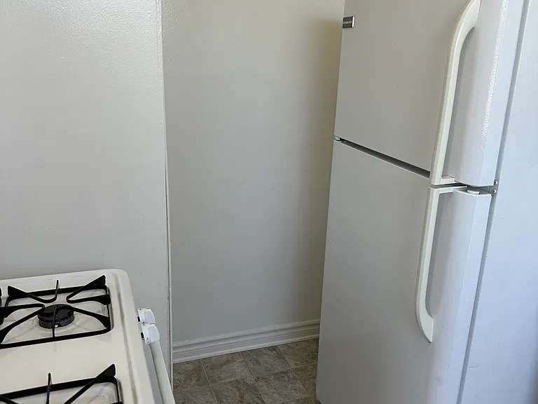 1225 Harvard St #8 — Photo 12