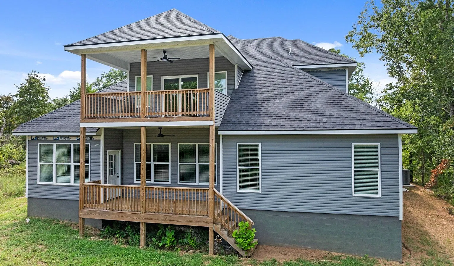 4 bed, 2683 sqft, $2,700 — Photo 3