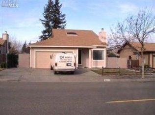 604 Empire Dr, Ukiah, CA 95482