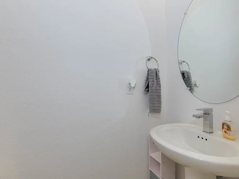 2416 Trafton Pl — Photo 21