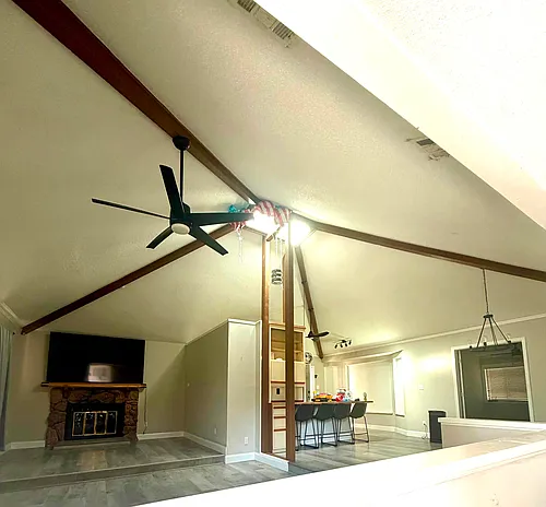 1404 Paula Dr Photo 1