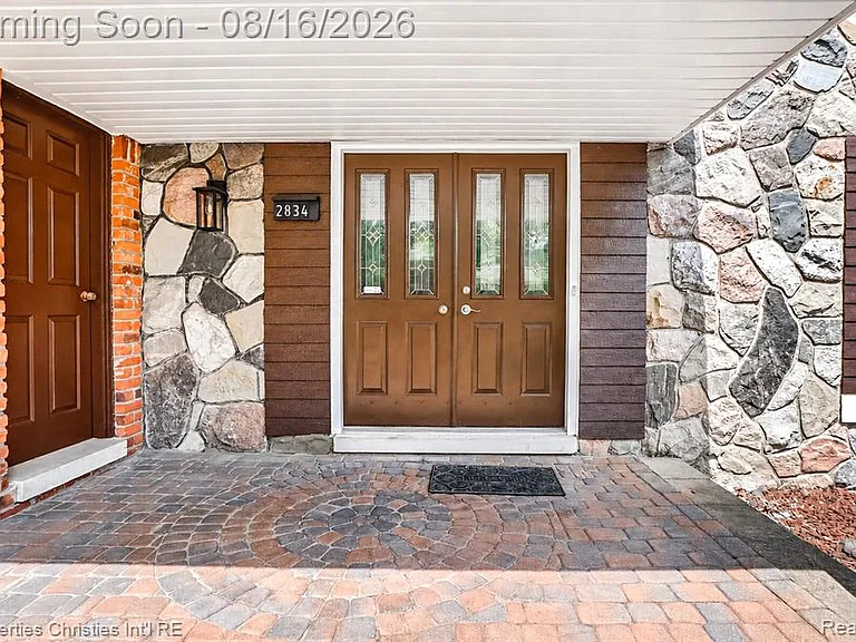 2834 Rossmoor Cir — Photo 40