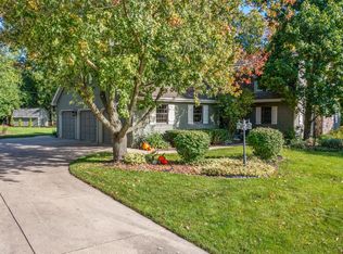 W164N8034 Tamarack Trl, Menomonee Falls, WI 53051