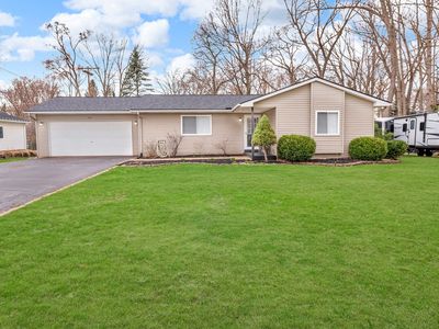 335 Delaware Rd, Whitmore Lake, MI, 48189