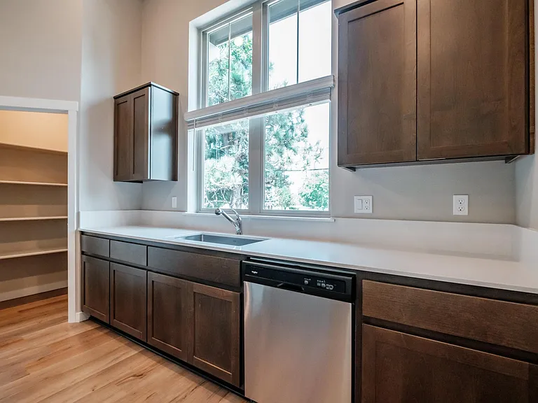 1350 Pacific Ave #123-B — Photo 2