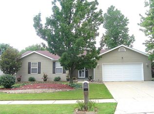 867 Molloy Dr, O'Fallon, MO 63366