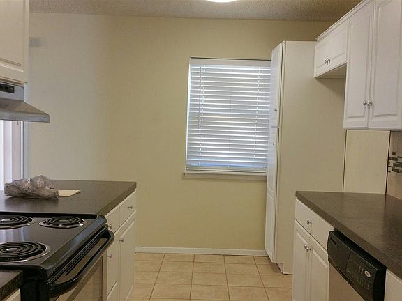 5th image of 187 Willowmere Dr