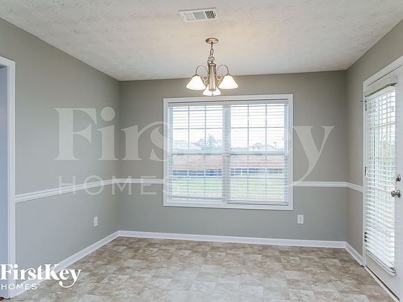 5th image of 85 Natalie Ct