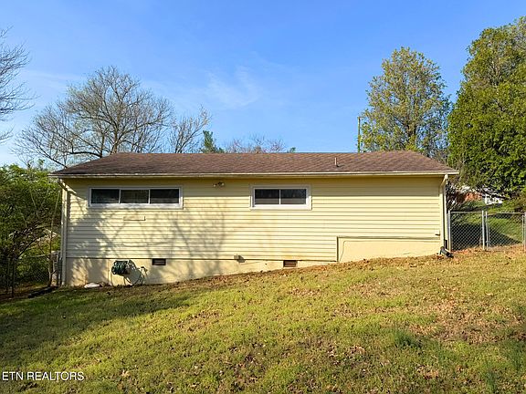 4th image of 5606 Collette Rd