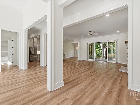5th image of 482 Enclave Drive