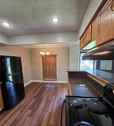 5th image of 100 Jasmine Ln