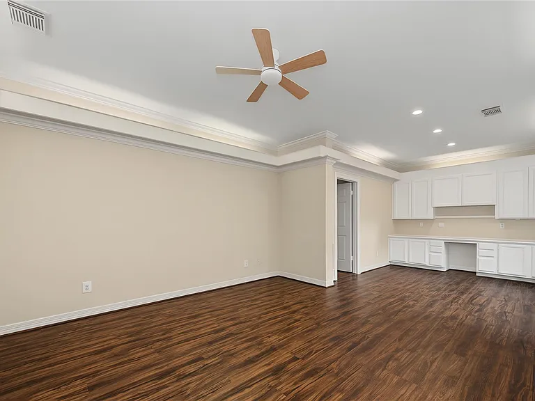 14135 Swallowfield Dr — Photo 16