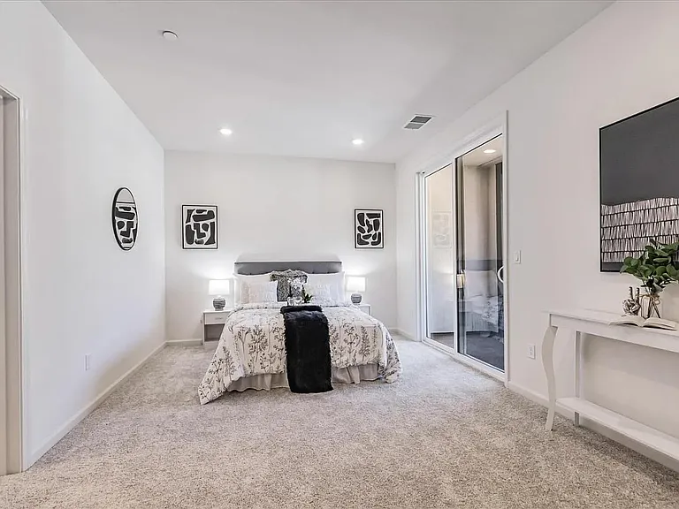 379 Lundy Pl — Photo 19