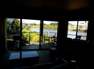 620 NW Naito Pkwy APT B7, Portland, OR 97209