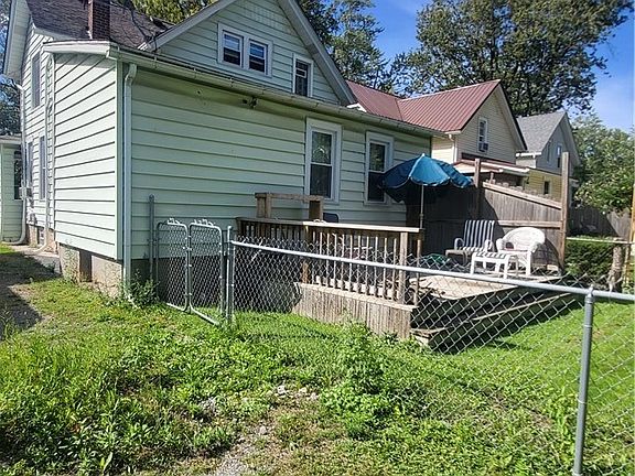 4th image of 476 Hawley St
