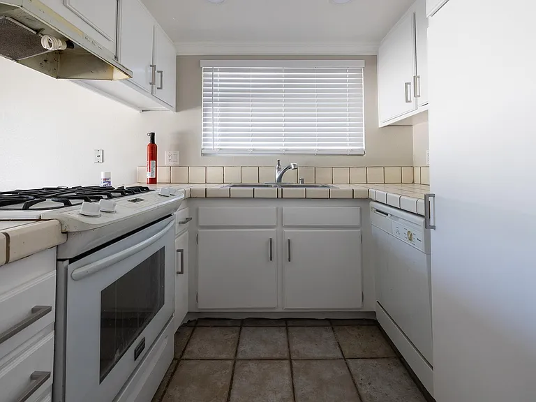 1793 Stokes St #4 — Photo 9