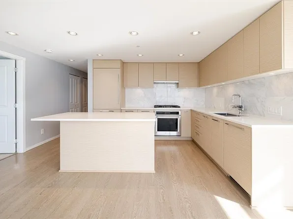 6700 Dunblane Ave #2508, Burnaby, BC V5H 0J3