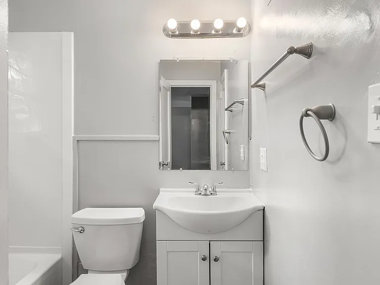 Knollwood Apartments — Photo 6