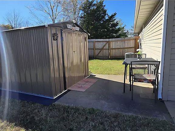 4th image of 2315 Lichfield Dr