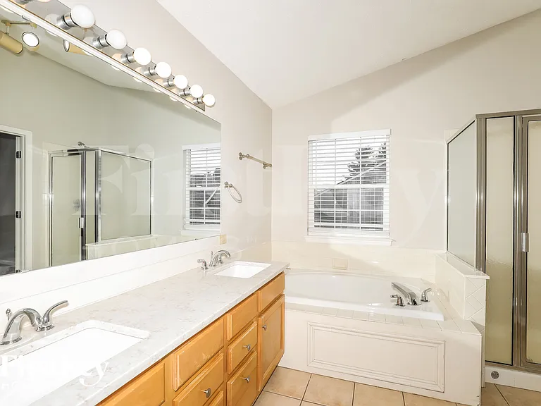 9757 Scotch Pine Ct — Photo 14