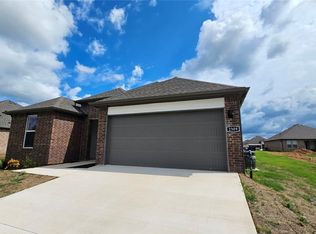 2309 Riggins Ave, Pea Ridge, AR 72751