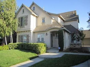 820 Lawrence Dr, Gilroy, CA 95020