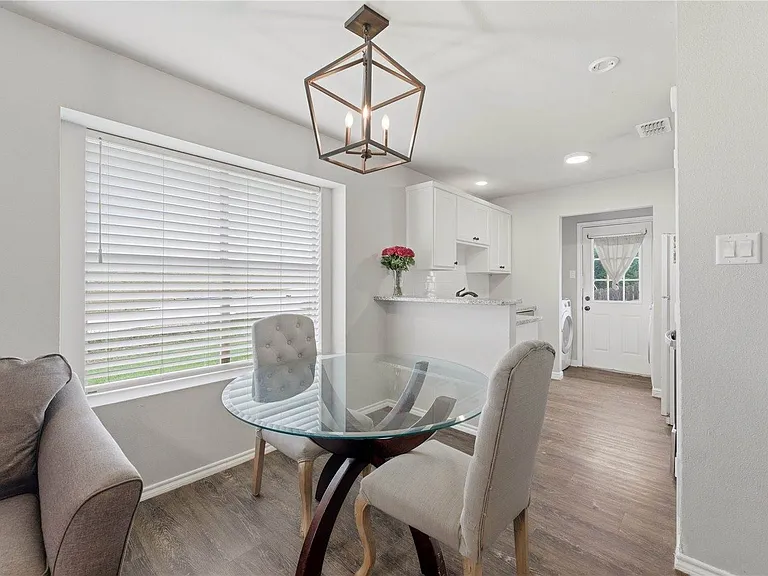 904 Overlook Dr — Photo 4