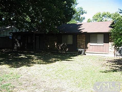 3rd image of 3548 Shorecrest Dr