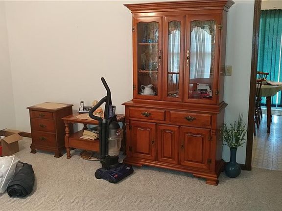 4th image of 909 Shannon Dr