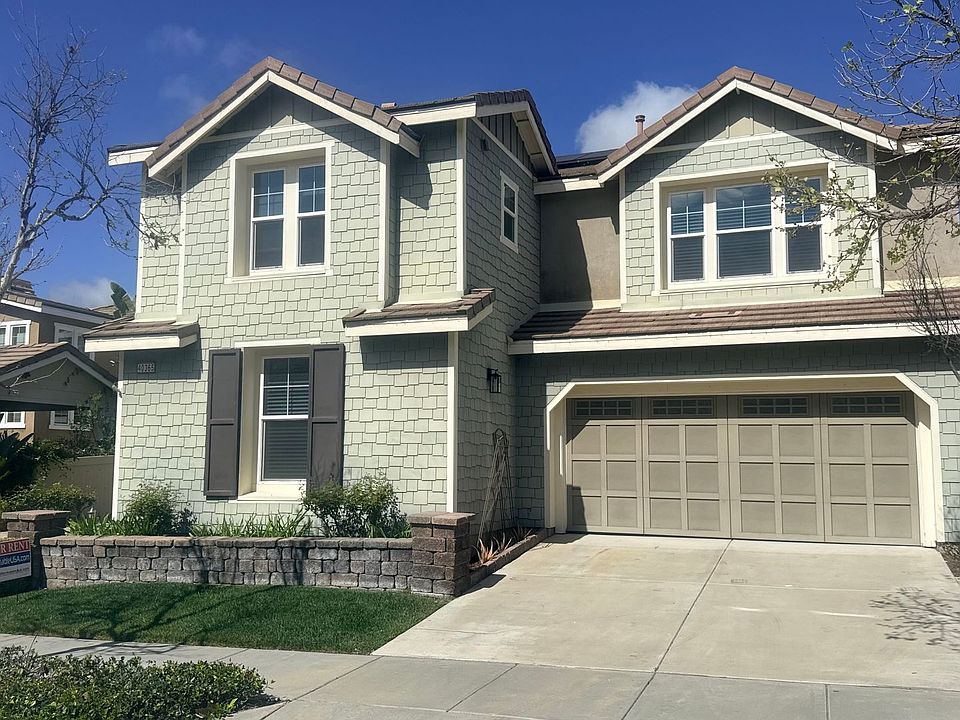 1st image of 40365 Amesbury Ln