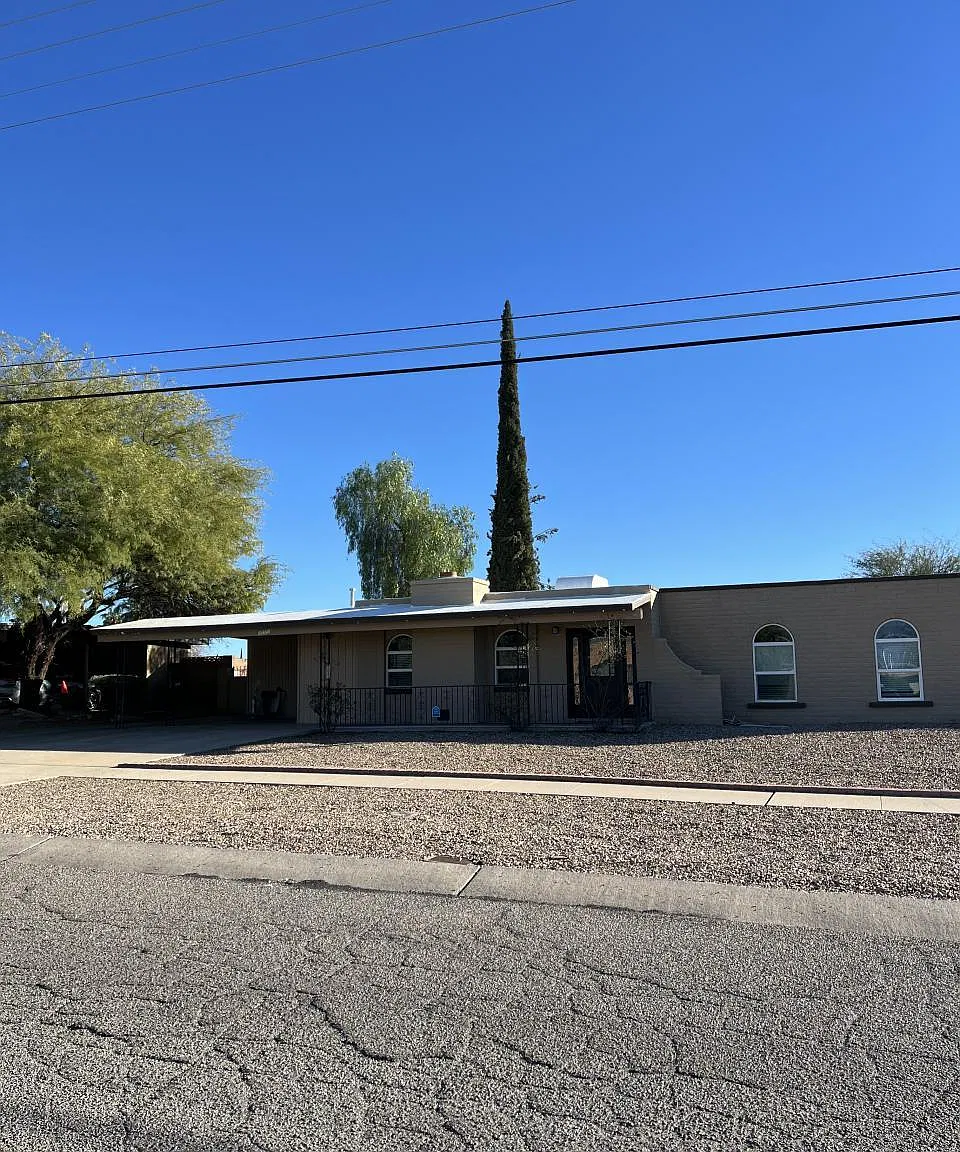 3 bed, 1800 sqft, $1,995 — Photo 2