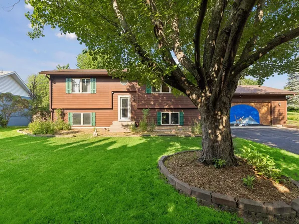 818 Pine Tree Trl, Stillwater, MN 55082